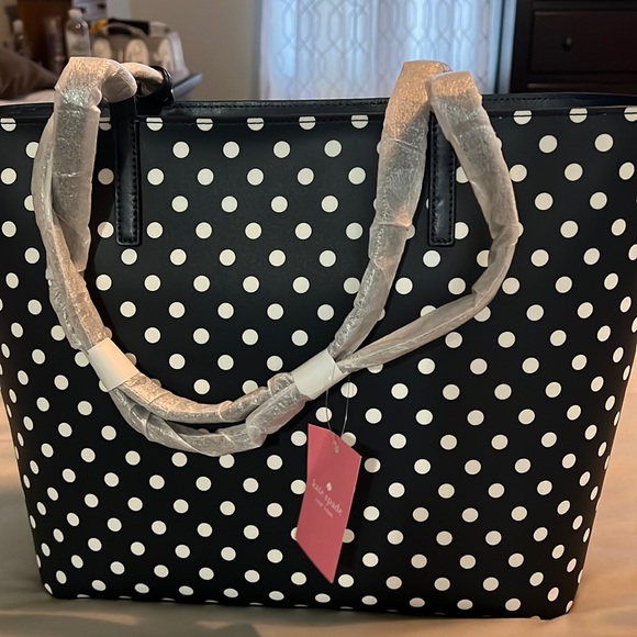 kate spade Handbags - New with tags - Kate Spade Bag
